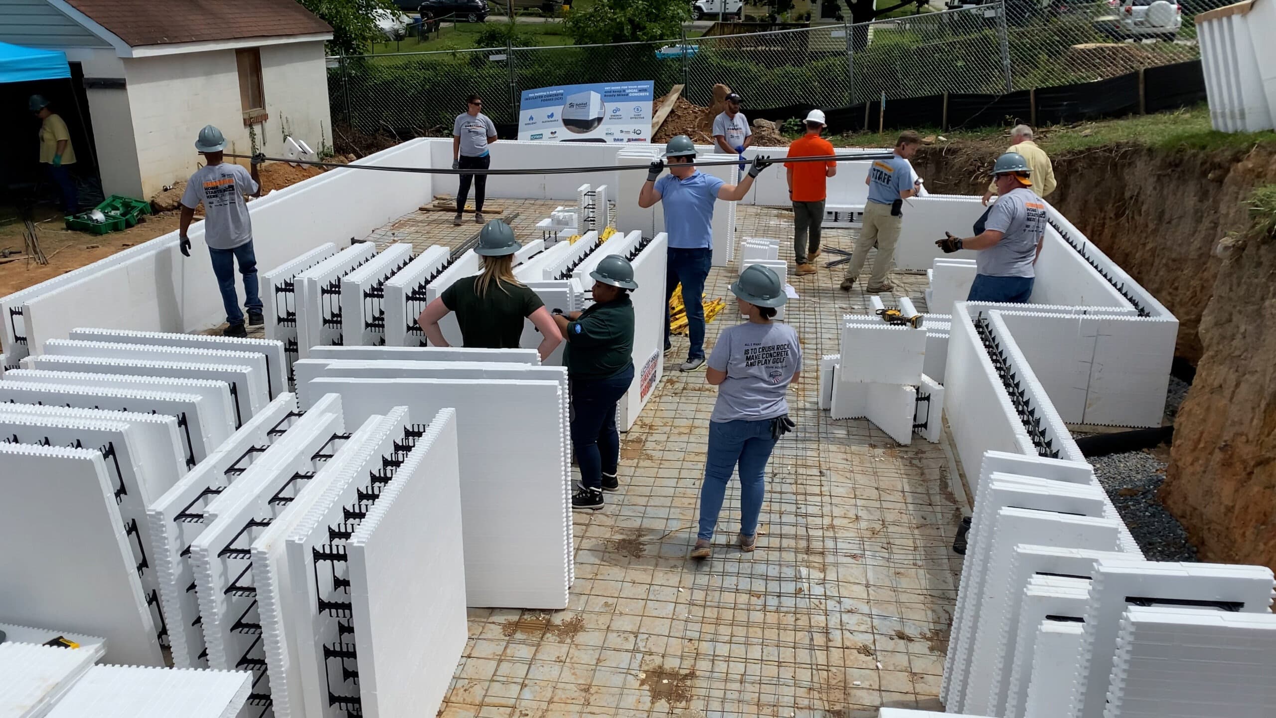 Obra em construção com o sistema ICF